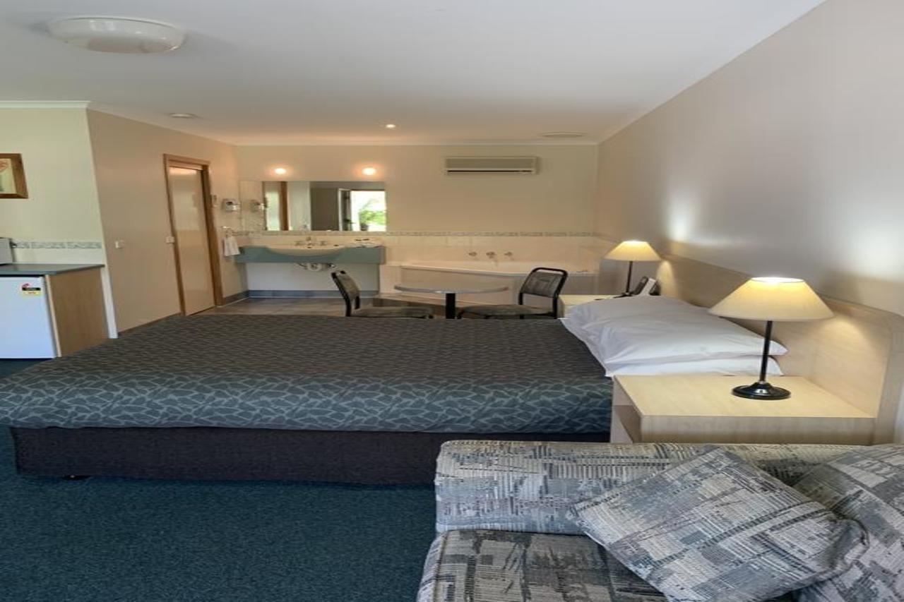 Arthur Phillip Motor Inn Cowes Exterior photo